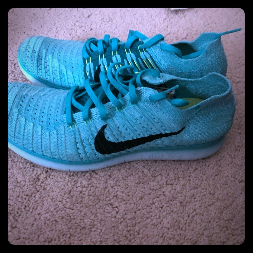 Nike Shoes- In Good Condition!!